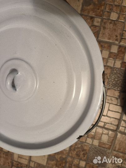 Эмалированное ведро