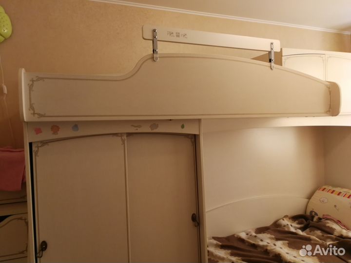 Чудесная светлая двухэтажная детская для 2 детей