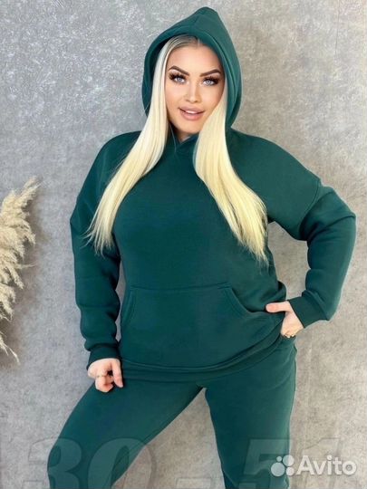 Спортивный костюм женский