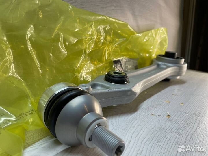 A2223303307 Рычаг передний (поперечный) (нижний)