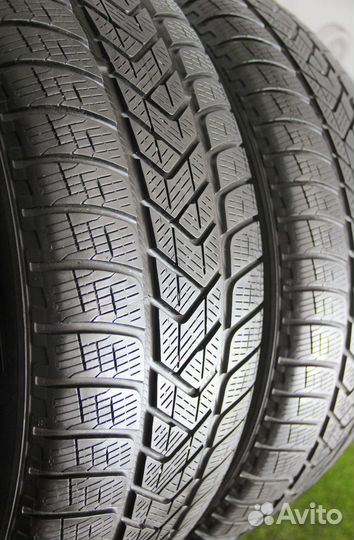 Pirelli Scorpion Winter RFT 235/55 R19 101H