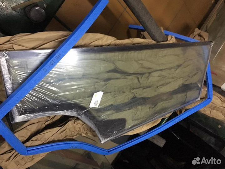 Стекло дверное левое Case