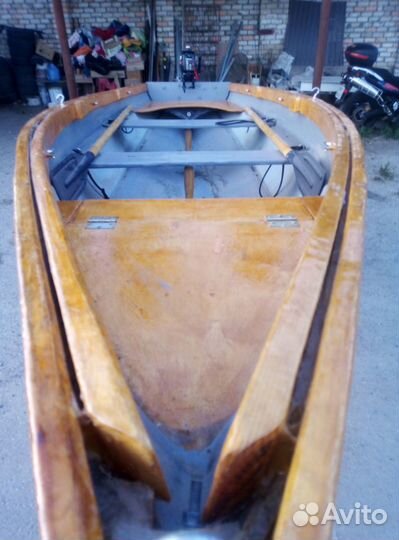 Моторная лодка