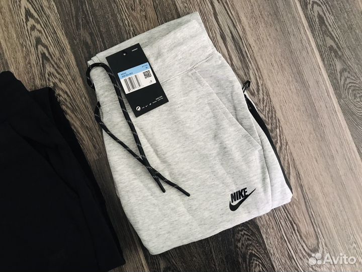 Штаны Nike Tech Fleece