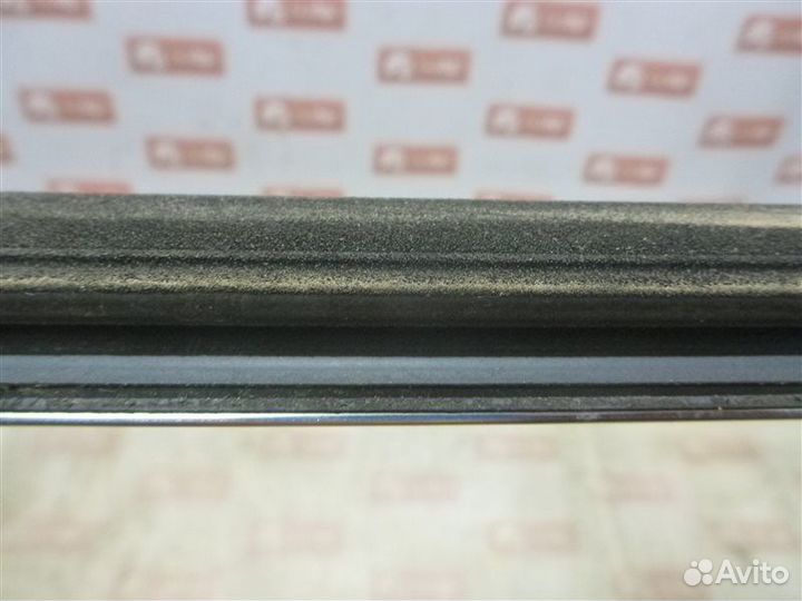 Молдинг стекла передний правый Volvo Xc70 BZ95