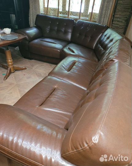 Кожаный угловой диван бу