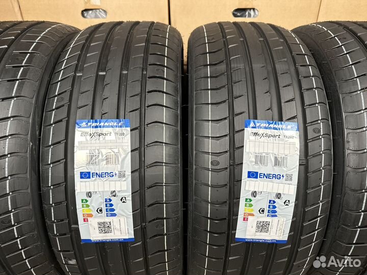 Triangle EffeXSport TH202 255/40 R18 99Y