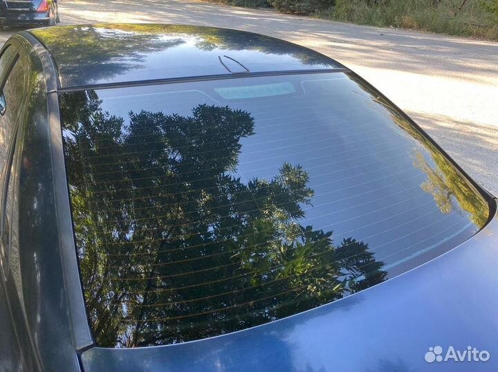 Заднее ветровое стекло Volvo S80 1