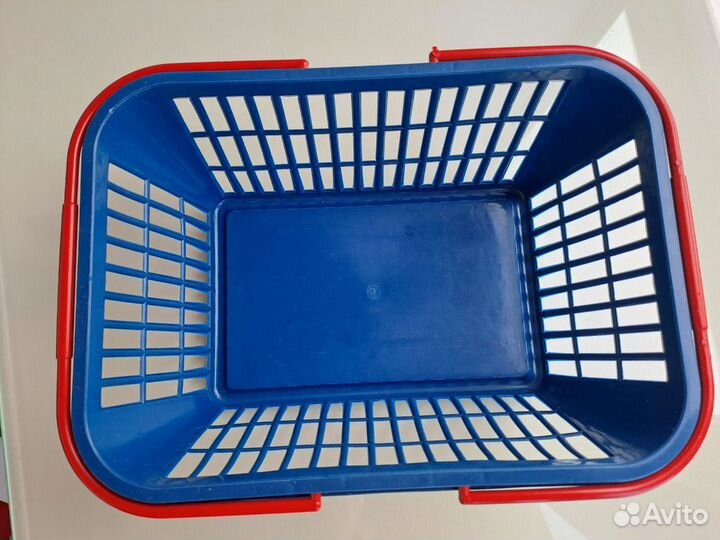 Корзина пластиковая с ручками