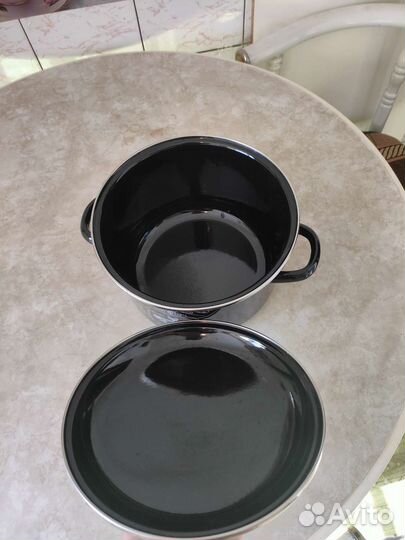 Кастрюля эмалированная