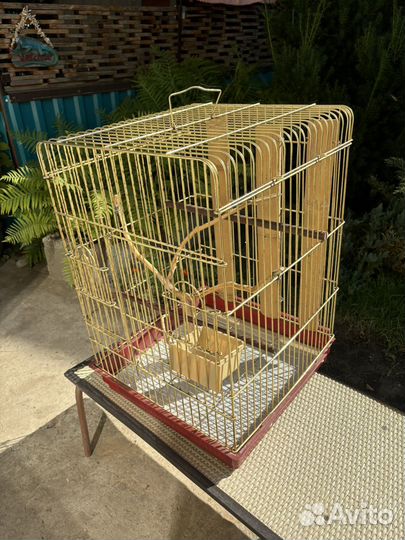 Клетка для среднего и крупного попугая