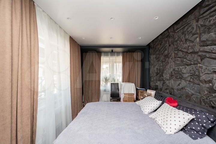 3-к. квартира, 92,4 м², 1/10 эт.