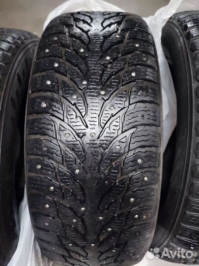 Nokian Tyres Hakkapeliitta 9 SUV 255/55 R20 110T