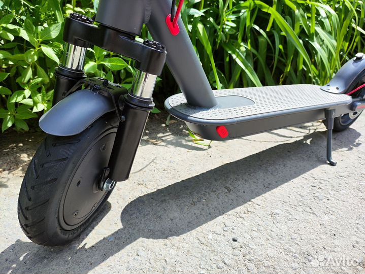 Абсолютно новый электросамокат с подвеской