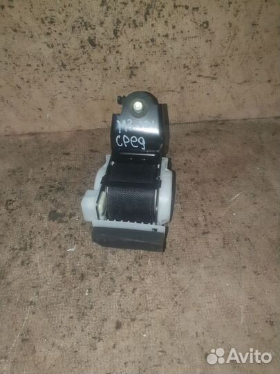 Ремень безопасности задний Mazda 3 BL мазда