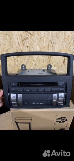 Штатная магнитола на Mitsubishi pajero 4
