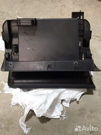 Крышка бардачка в сборе шкода октавия А7