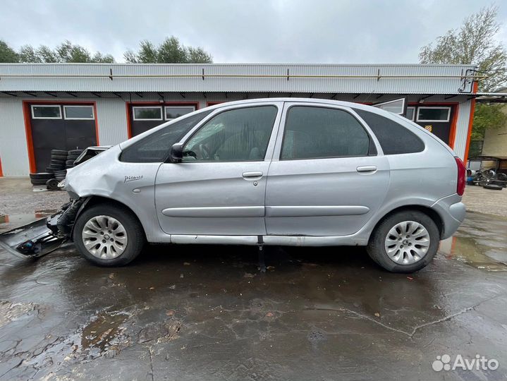 В разборе Citroen Xsara Picasso 2007 1.8 6FZ МКПП