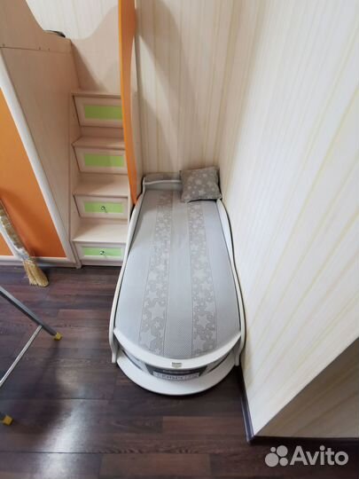 Кровать машина для мальчика бу