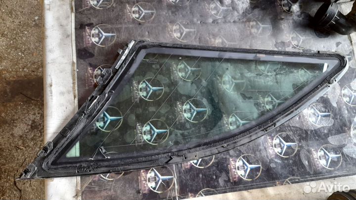 Стекло заднее кузовное Лев. A2036700112 Мерседес