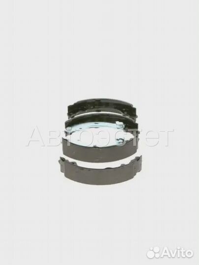 Тормозные колодки барабанные задний мост 0 986 487 704