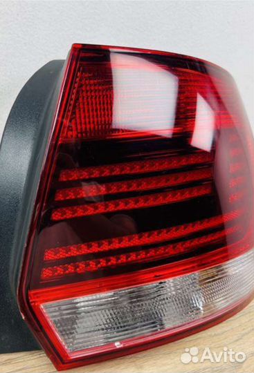 Фонарь задний правый на volkswagen polo