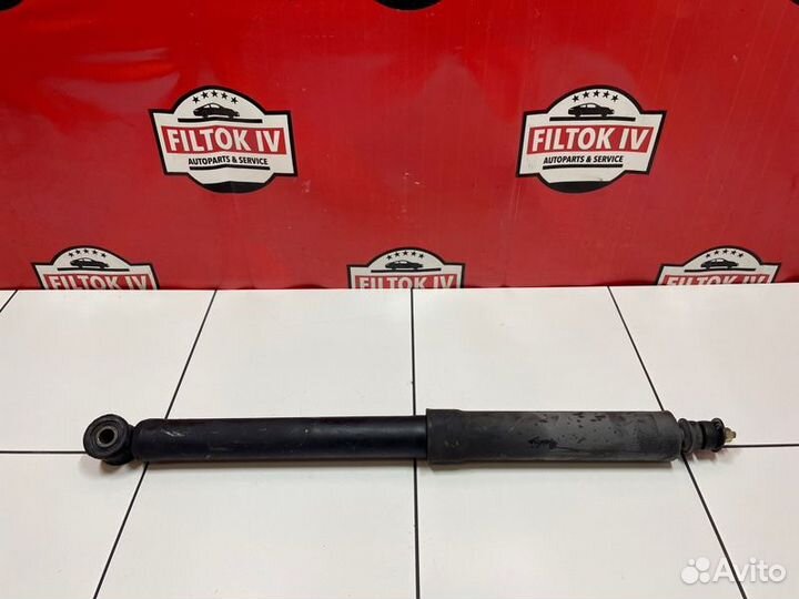 Амортизатор задний правый Mazda Tribute epew YF