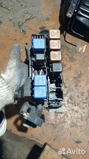 Блок предохранителей Nissan Primera P11