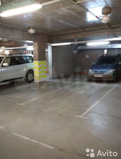 Машиноместо, 15 м²