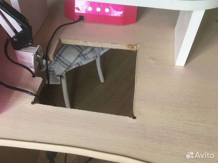 Стол для маникюра