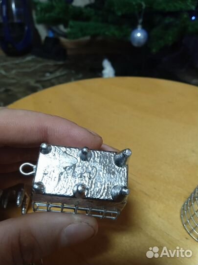 Кормушки вампир, река и колодец