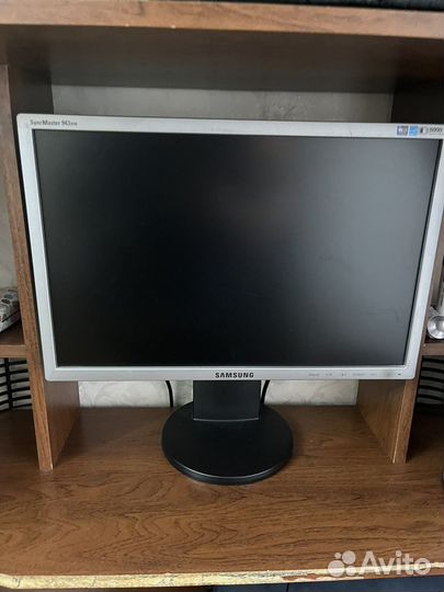 Монитор Samsung 943NW