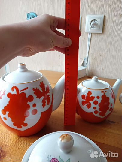 Чайник,сахарница,масленка СССР