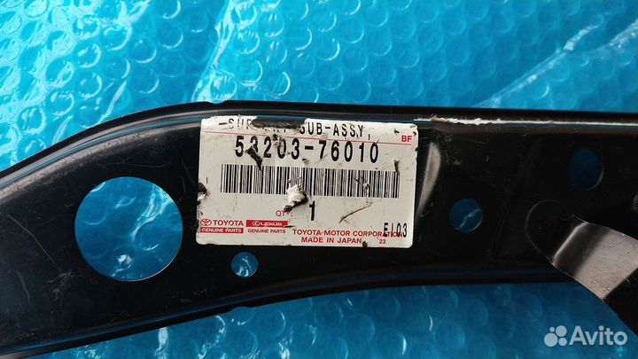 Суппорт фары Лексус CT 200h левый Оригинал