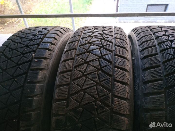 Bridgestone Blizzak DM-V2 235/60 R18 107S