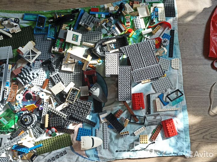 Lego россыпью смесь оригинала с китайским лего