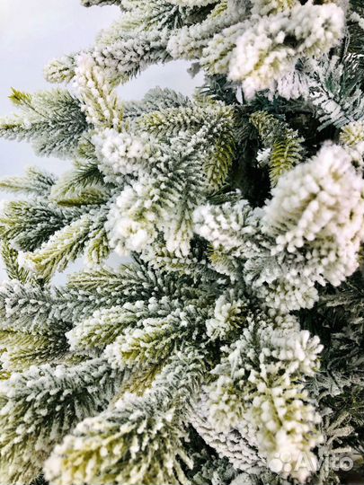 Ель искусственная заснеженная