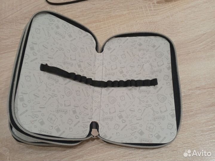 Пенал с двумя отсеками