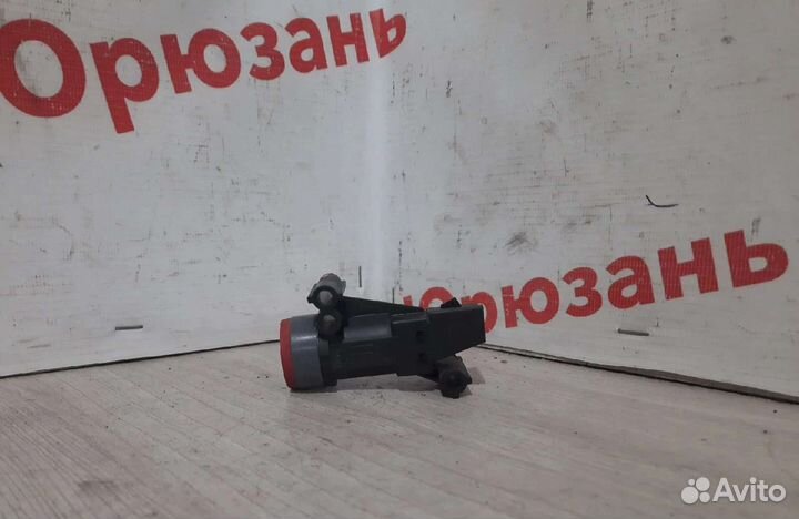 Аварийный выключатель насоса Ford Maverick