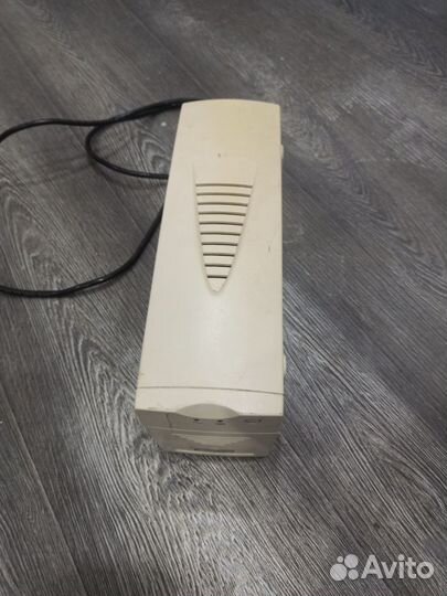 Источник бесперебойного питания