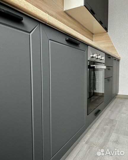 Кухонный гарнитур новый
