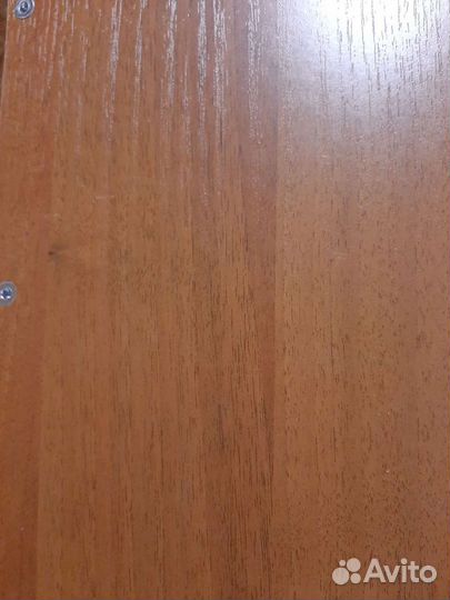 Книжные полки навесные