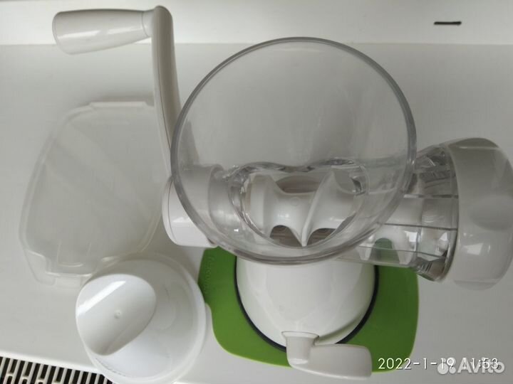 Мясорубка ручная новая