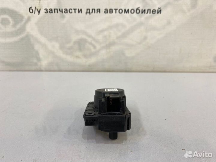 Сервопривод заслонки отопителя Mitsubishi