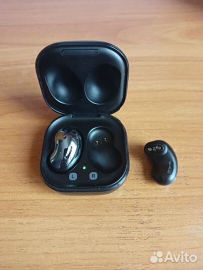 Наушники samsung galaxy buds live