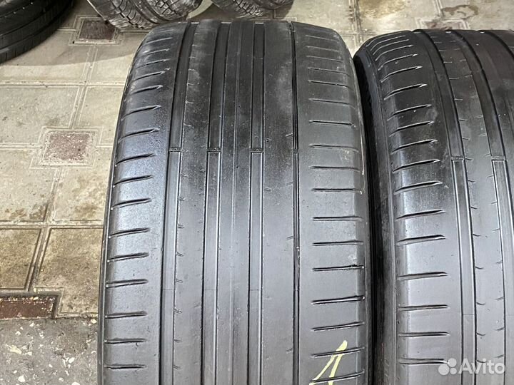 Pirelli P Zero PZ4 255/40 R21