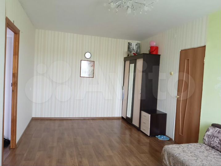 2-к. квартира, 46 м², 3/3 эт.