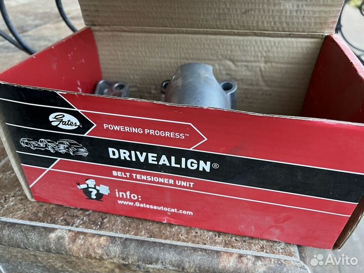 Продаю натяжитель ремня приводного Toyota