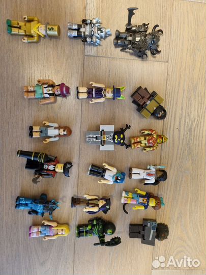 Roblox фигурки