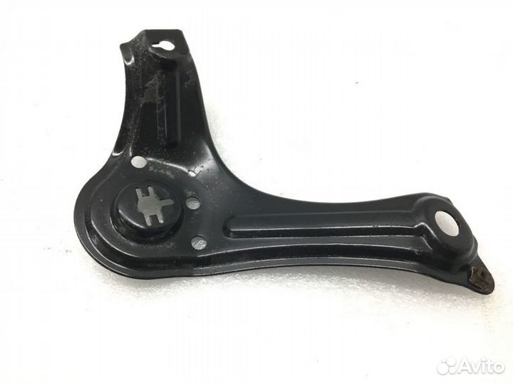 Кронштейн балки задний правый Kia Sportage 4 2.0